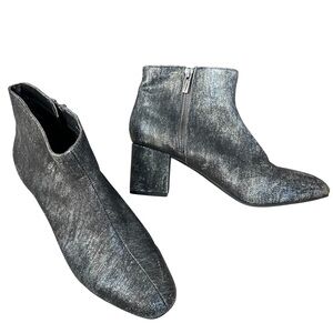 C. EST 1946 Women’s Metallic Pewter Ankle Booties Side Zip Block Heel Size 10
